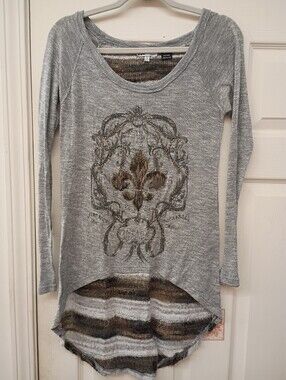 VINTAGE Miss Me Gray Embellished Fleur-de-Lis High-Low Tunic with Striped Hem